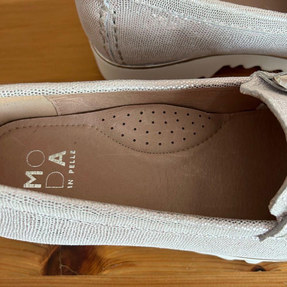 Pelle Moda Shoes - Picture 3 of 16
